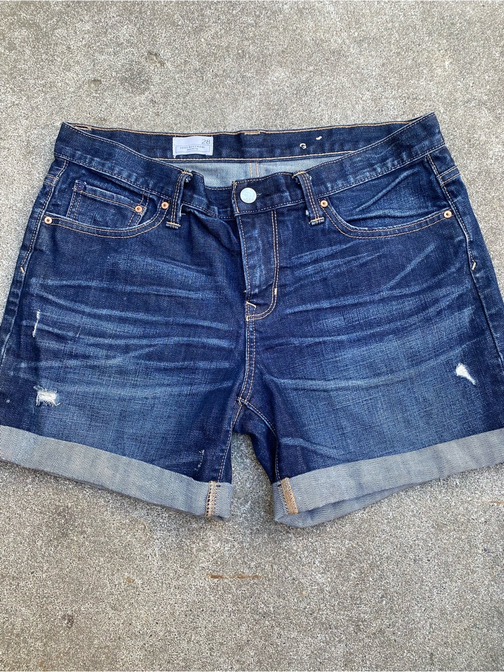 GAP 1969 Sexy Boyfriend Distressed Cuffed Denim Shorts Dark Wash Sz 28 (6)